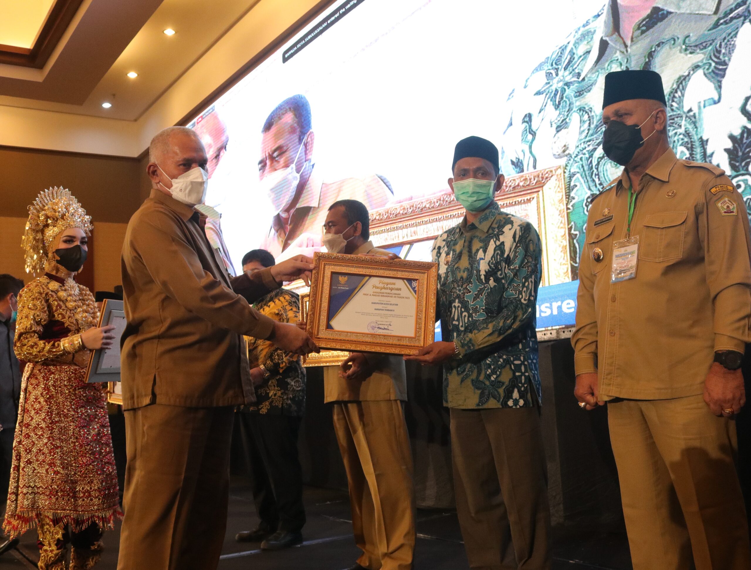 Pemkab Aceh Selatan Raih Harapan Terbaik II di Anugerah Madjid Ibrahim Award
