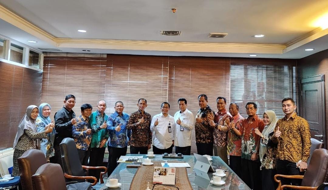 Tingkatkan Capaian SAKIP, Bupati Aceh Selatan Tgk Amran Audiensi dengan Deputi di Kemenpan RB