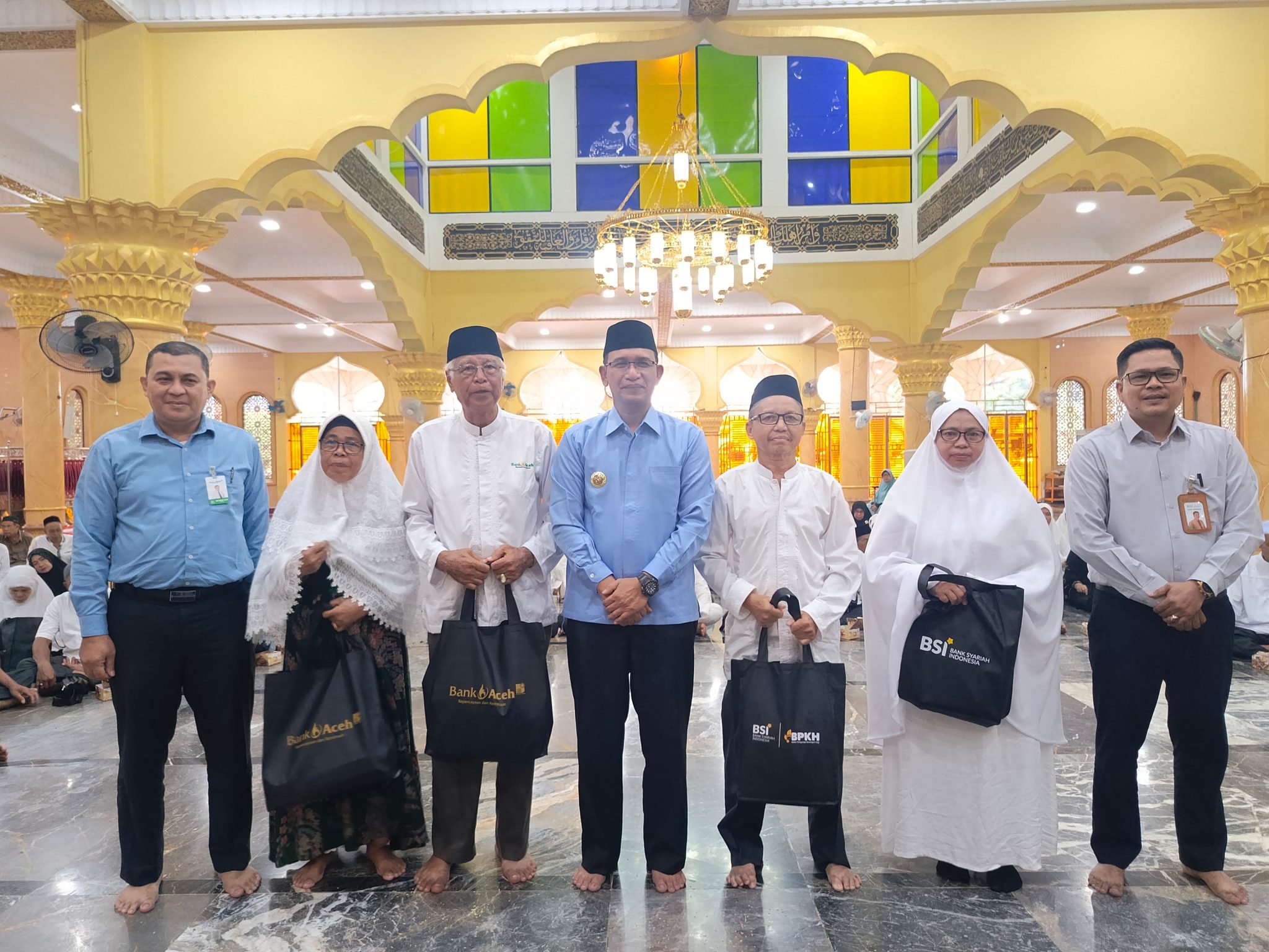 Pj Bupati Aceh Selatan Cut Syazalisma Tutup Pelaksanaan Manasik Haji di Masjid Agung Istiqamah