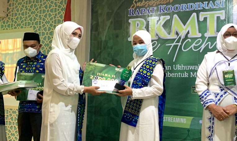Aceh Selatan Raih Juara II Lomba Da’i dan Da'iyah pada Rakorwil BKMT se Aceh