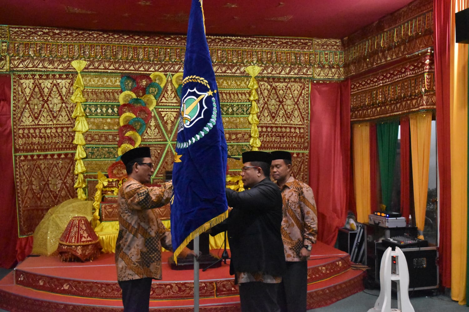 Bupati Aceh Selatan Lepas Kafilah MTQ XXXV Tingkat Provinsi Aceh