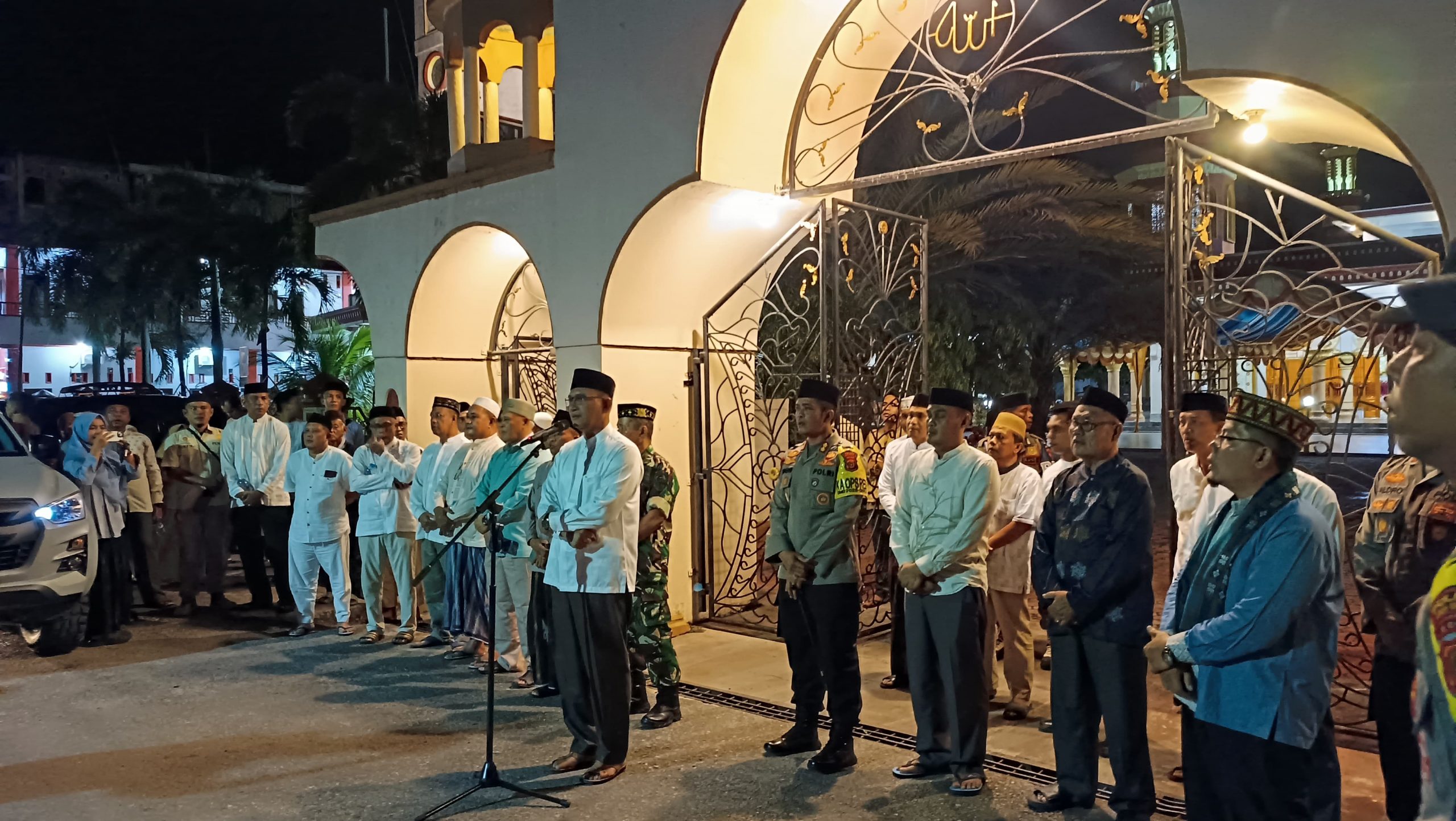 Meriahkan Idul Fitri 1445 H, Pj. Bupati Aceh Selatan Lepaskan Peserta Pawai Takbir