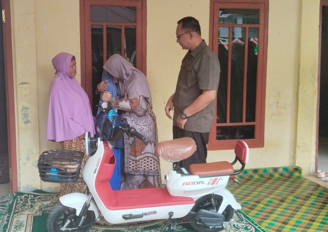 Surat “Pilu” Gadis Kecil Bocor Jantung Untuk Ibu Pj Bupati Aceh Selatan