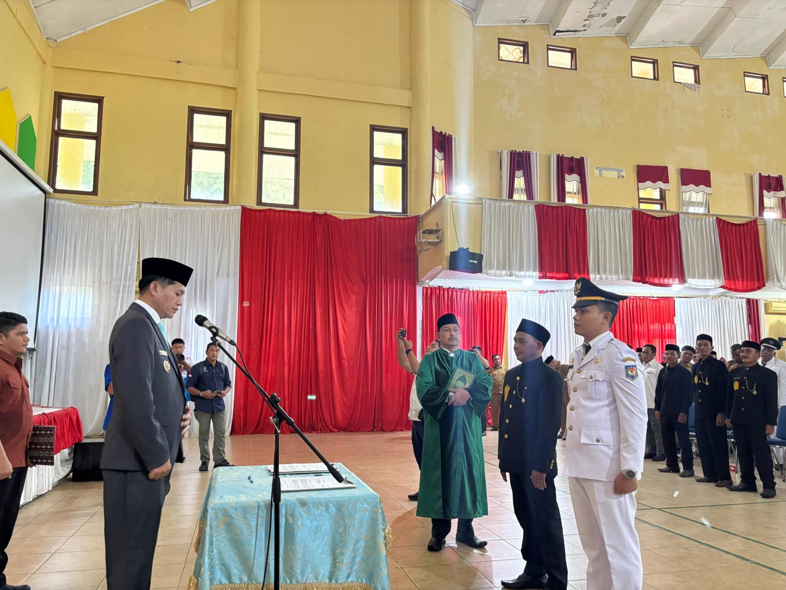 Bupati Aceh Selatan Lantik Puluhan Pj dan Plt Keuchik