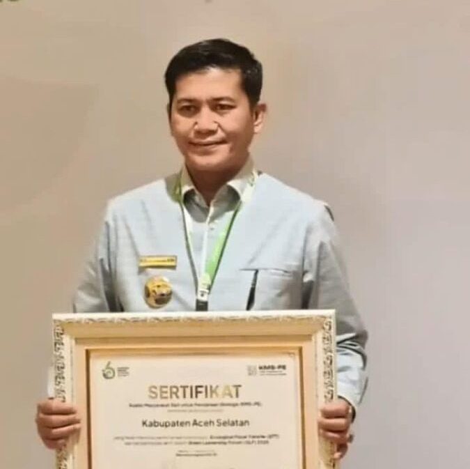 Bupati Aceh Selatan Raih EFT Award, Komitmen Nyata dalam Tata Kelola Fiskal Lingkungan Hidup