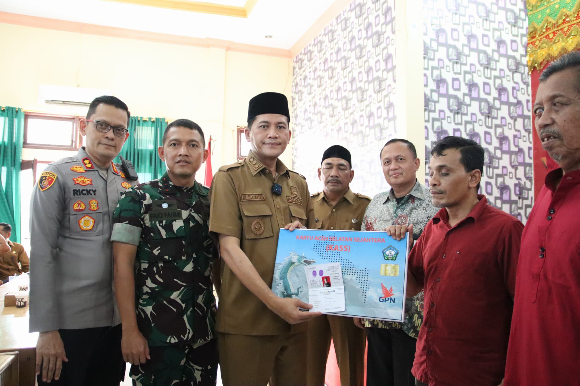 Bupati Mirwan Luncurkan Kartu Aceh Selatan Sejahtera