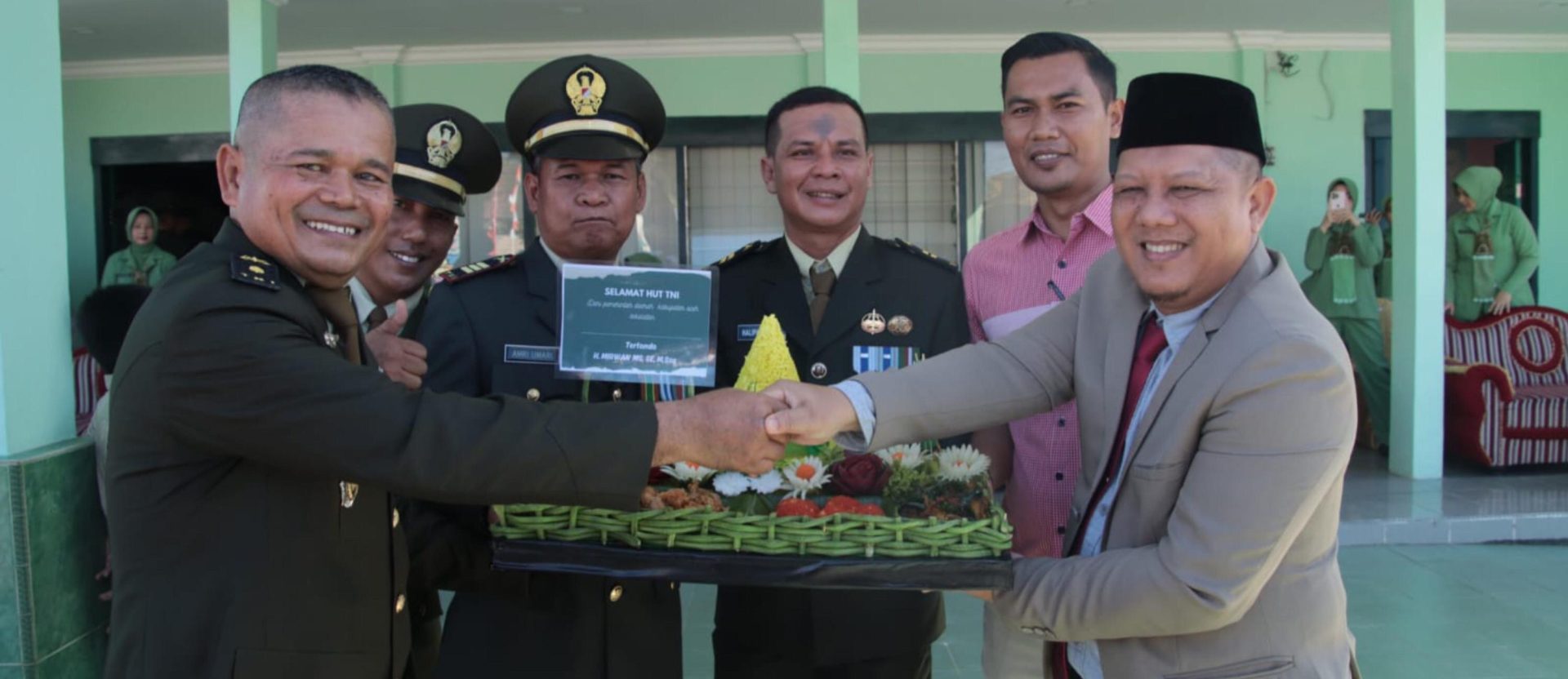 HUT Ke-80 TNI, Kodim Aceh Selatan Dapat Kejutan Spesial dari Polri dan Bupati