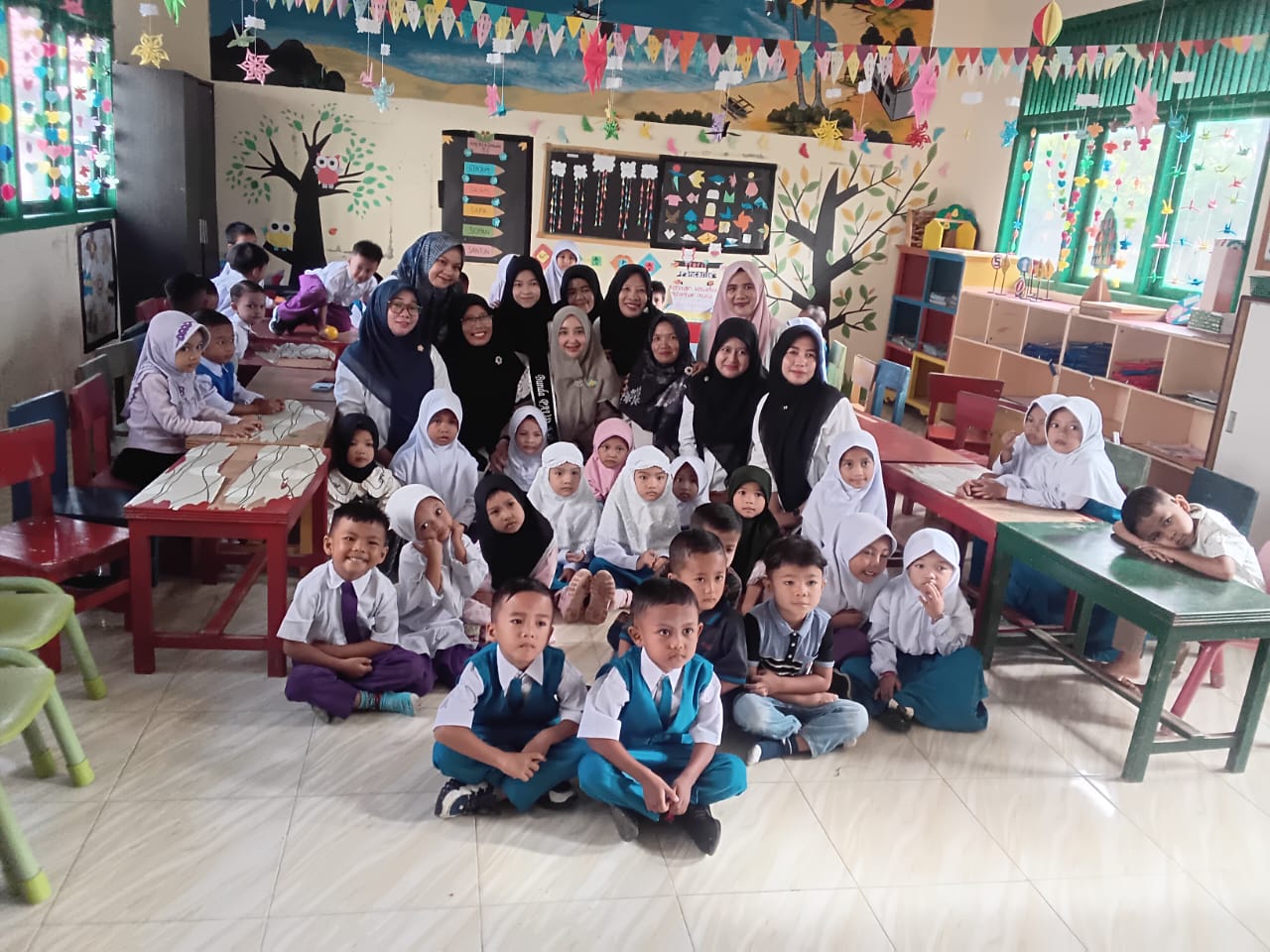 Bunda PAUD Aceh Selatan Tinjau MPLS di TK Negeri Al -Hidayah Samadua